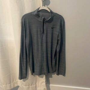 Nike Dri-FitH Hlaf Zip Grey Men's Pullover. Size: Small